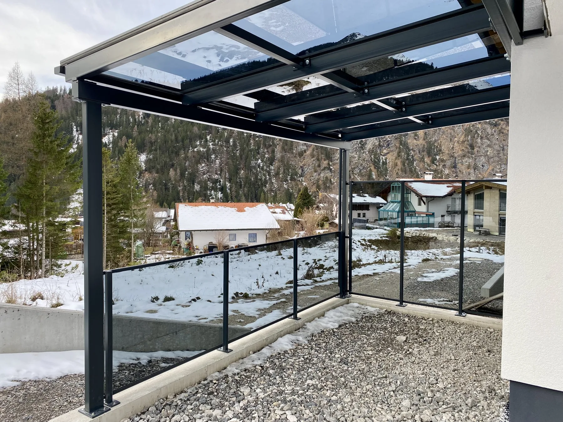 Glasüberdachung aus Metall von Optimetall