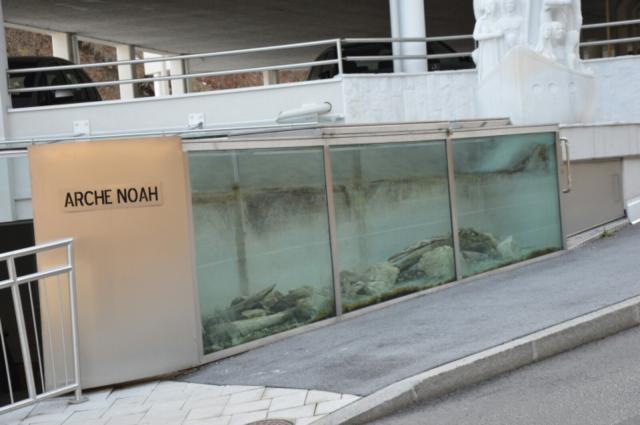 Geländer aus Nirosta mit Glasfüllungen